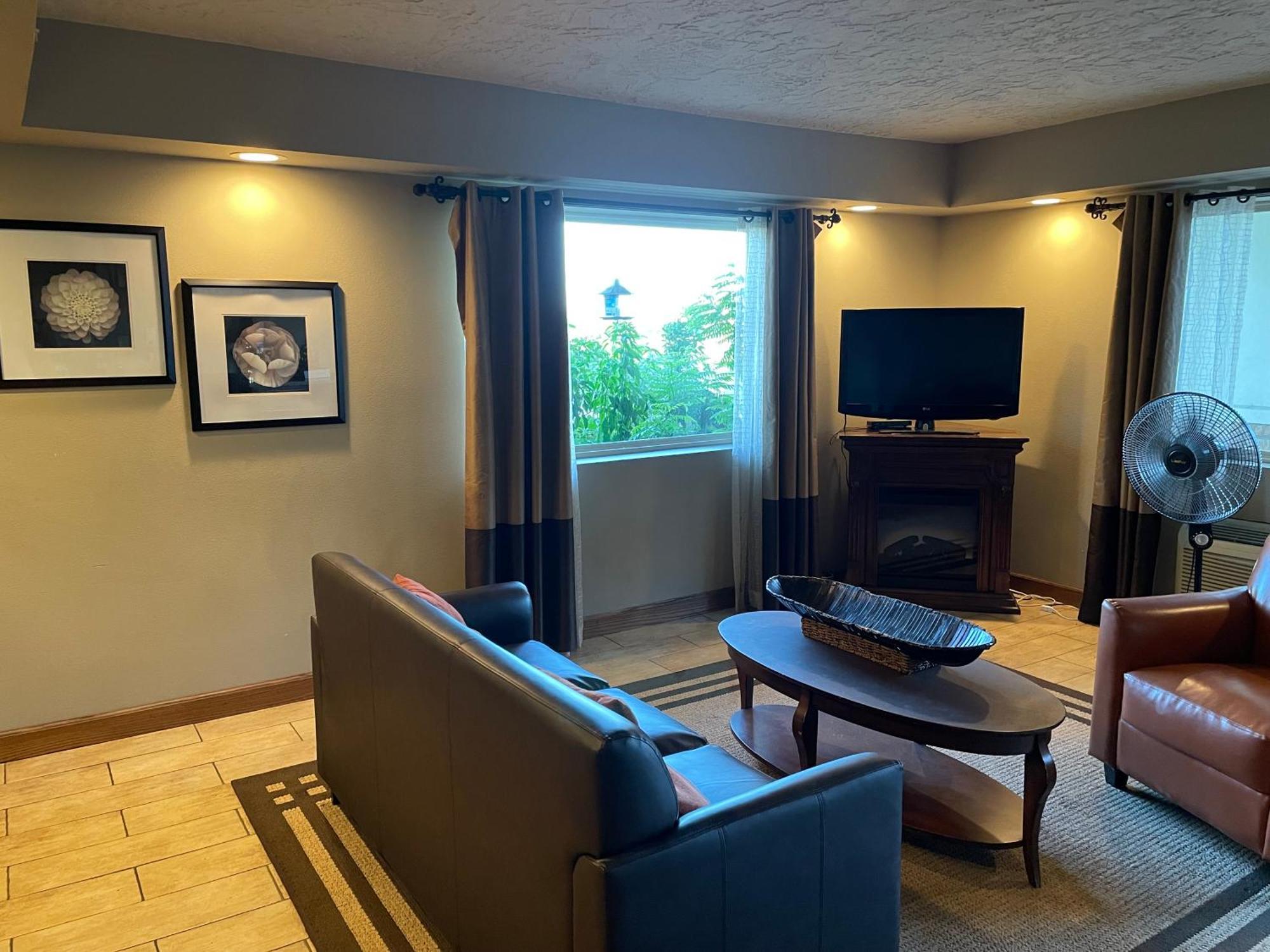 Quality Inn Clinton North Ngoại thất bức ảnh