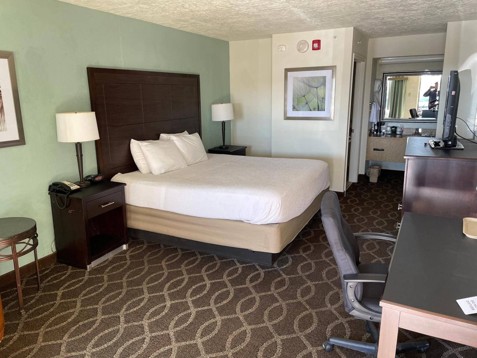 Quality Inn Clinton North Ngoại thất bức ảnh