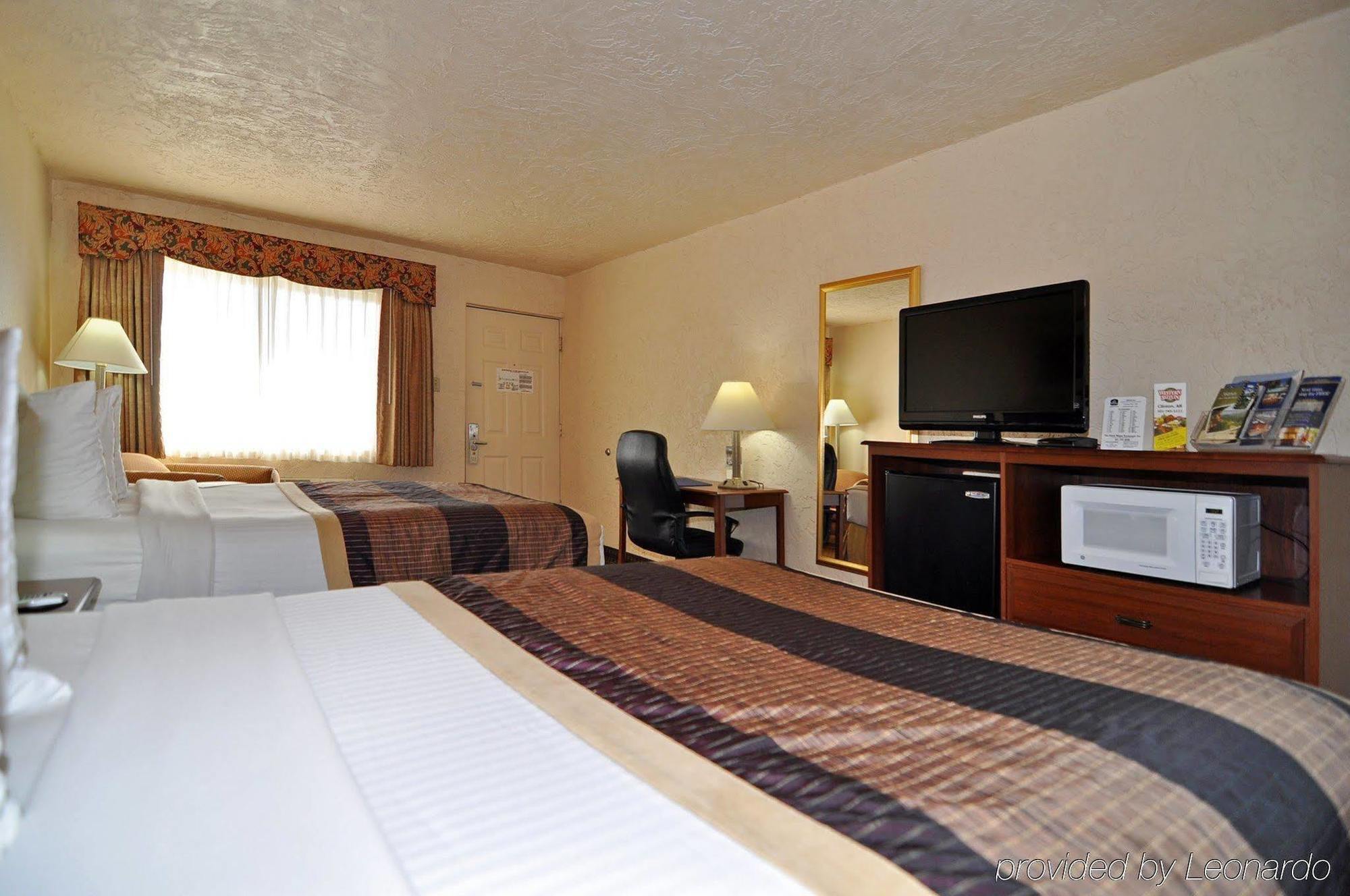 Quality Inn Clinton North Ngoại thất bức ảnh